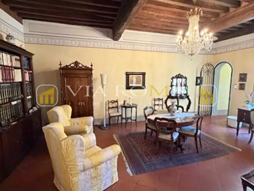 Immagine 7 di Appartamento in vendita  a Lucca