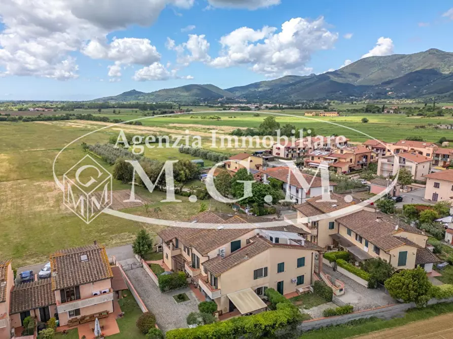 Immagine 5 di Casa bifamiliare in vendita  a Calcinaia