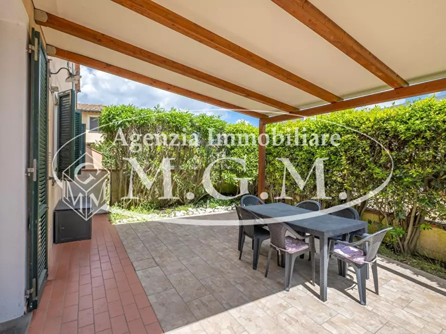 Immagine 20 di Casa bifamiliare in vendita  a Calcinaia