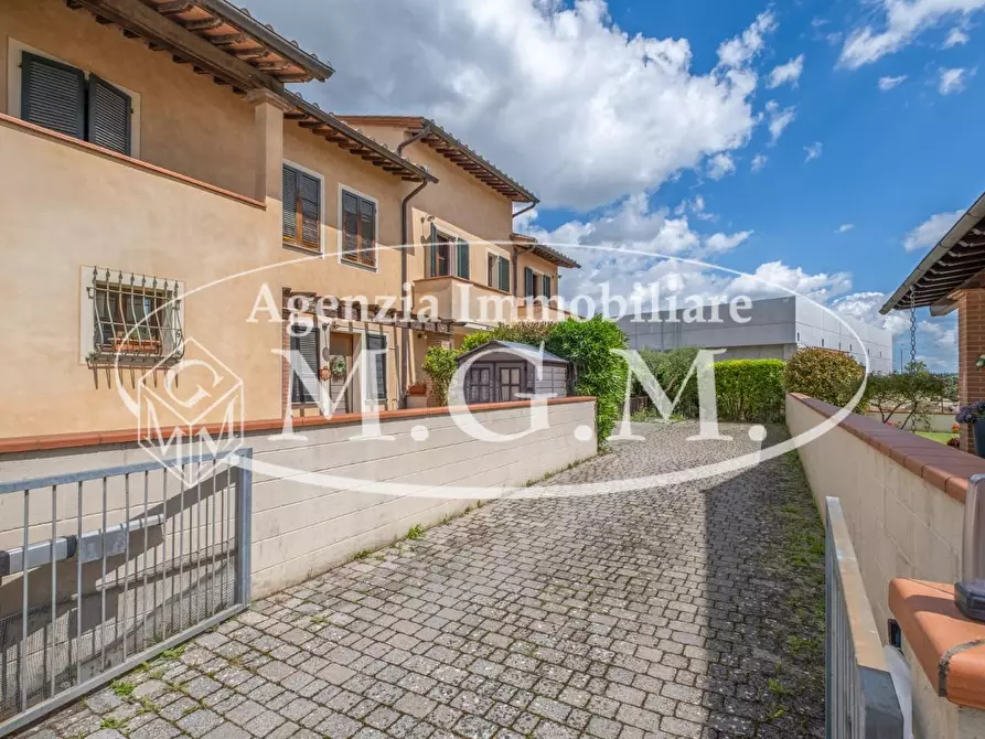Immagine 7 di Casa bifamiliare in vendita  a Calcinaia