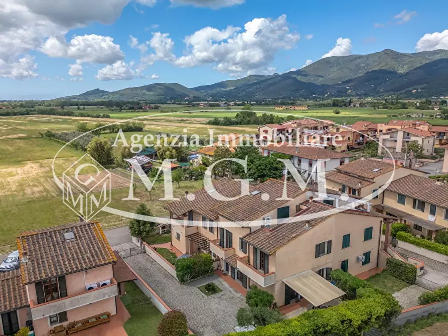 Immagine 6 di Casa bifamiliare in vendita  a Calcinaia
