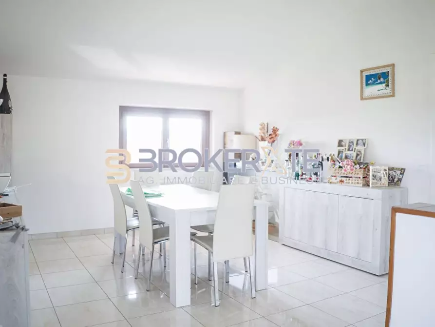 Immagine 7 di Appartamento in vendita  a Ortonovo