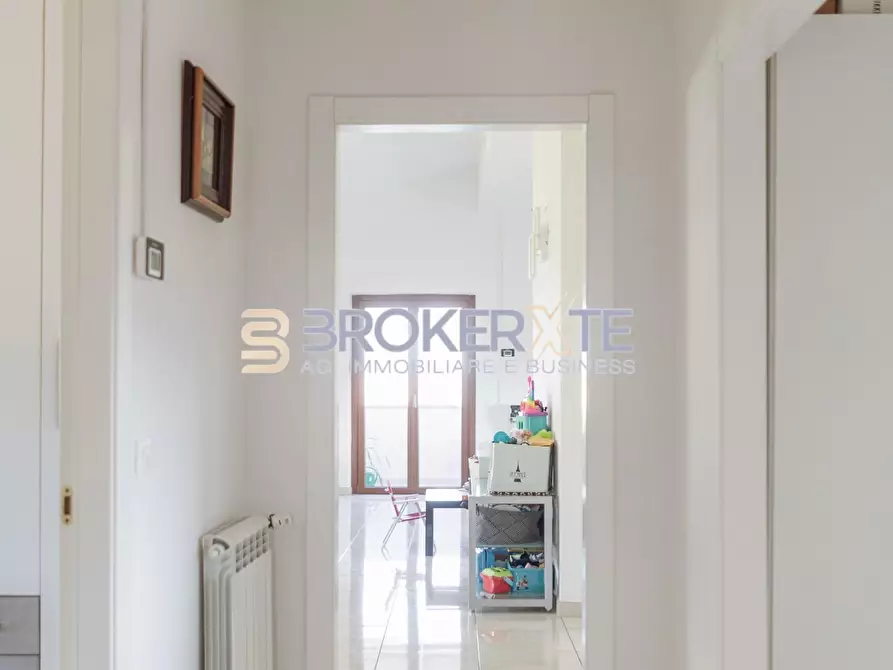 Immagine 25 di Appartamento in vendita  a Ortonovo