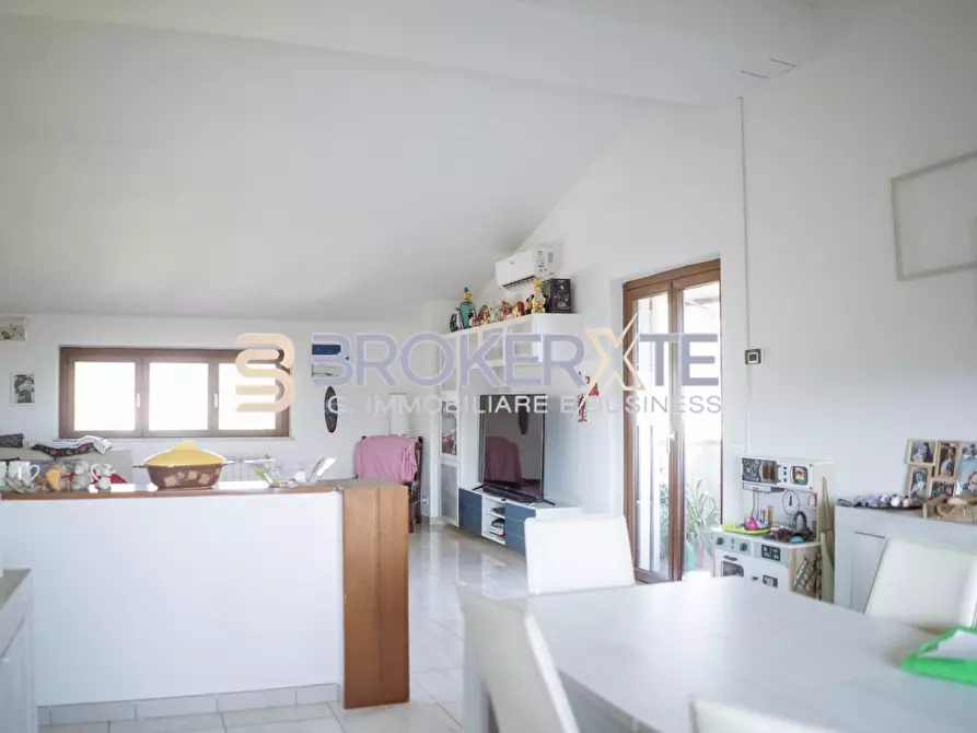 Immagine 9 di Appartamento in vendita  a Ortonovo