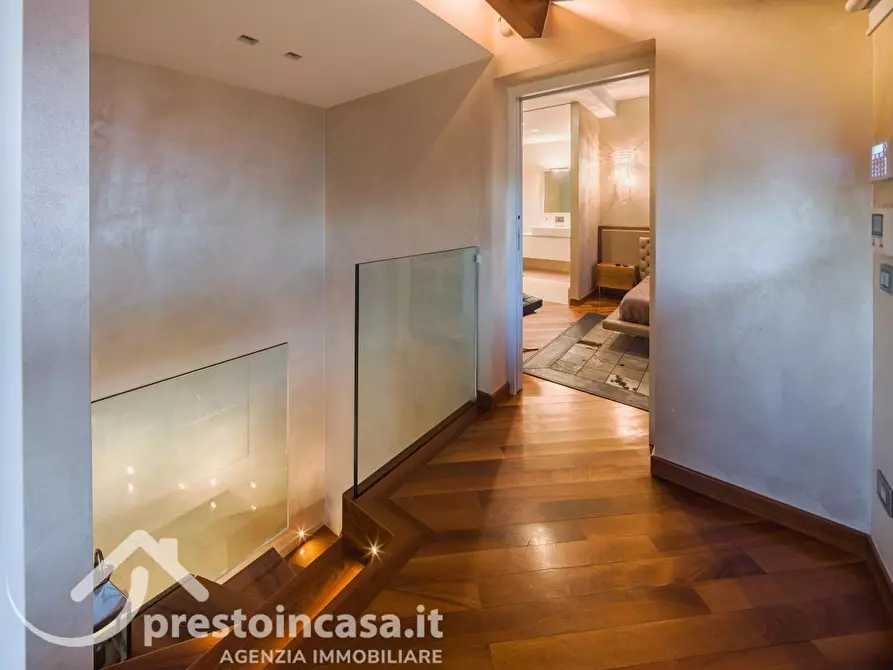 Immagine 16 di Villa in vendita  a Viareggio