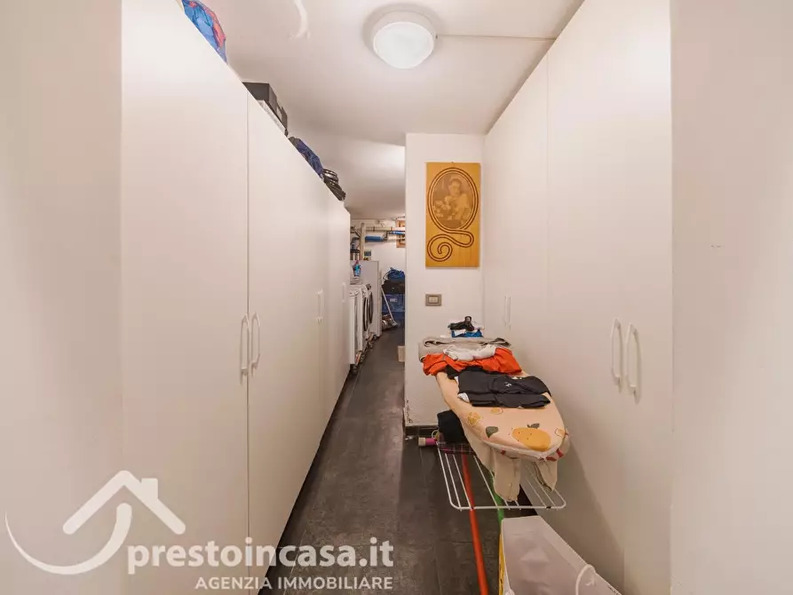 Immagine 25 di Villa in vendita  a Viareggio