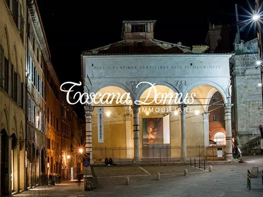 Immagine 3 di Appartamento in vendita  a Siena