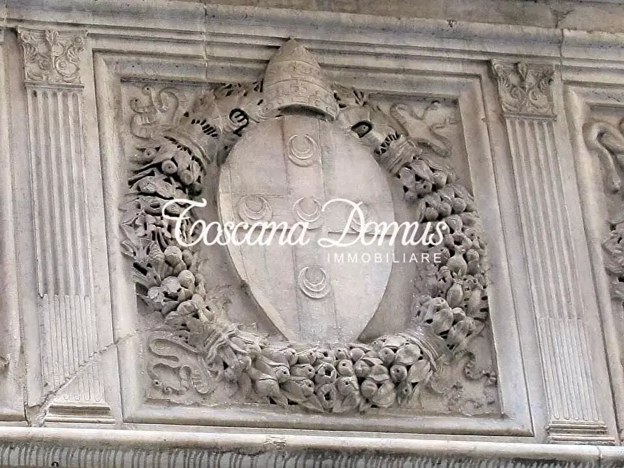 Immagine 1 di Appartamento in vendita  a Siena