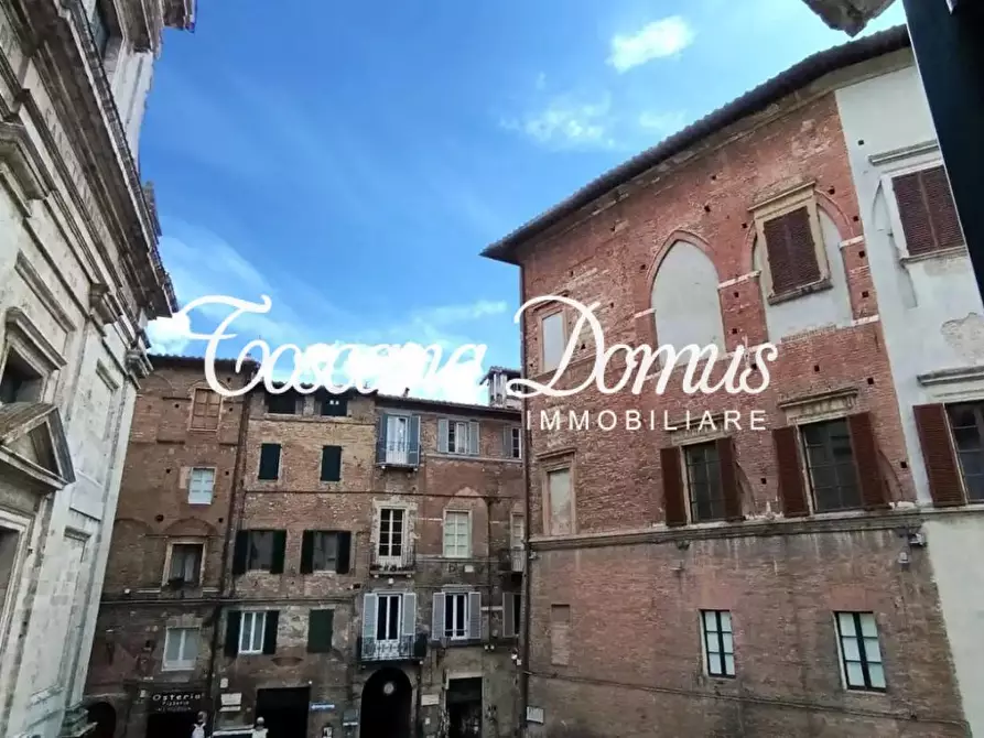 Immagine 7 di Appartamento in vendita  a Siena