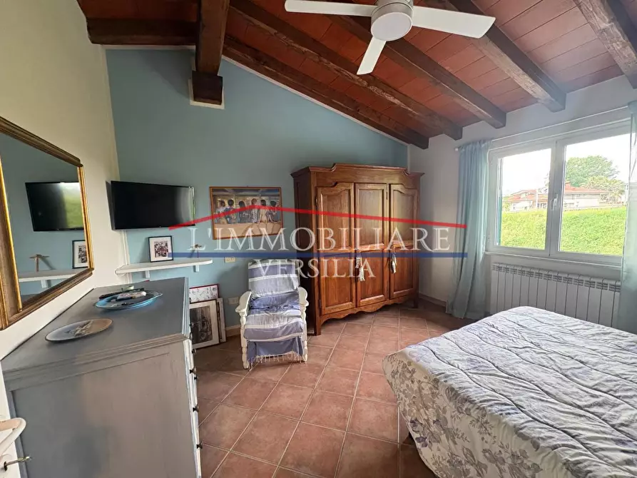 Immagine 34 di Casa bifamiliare in vendita  a Montignoso
