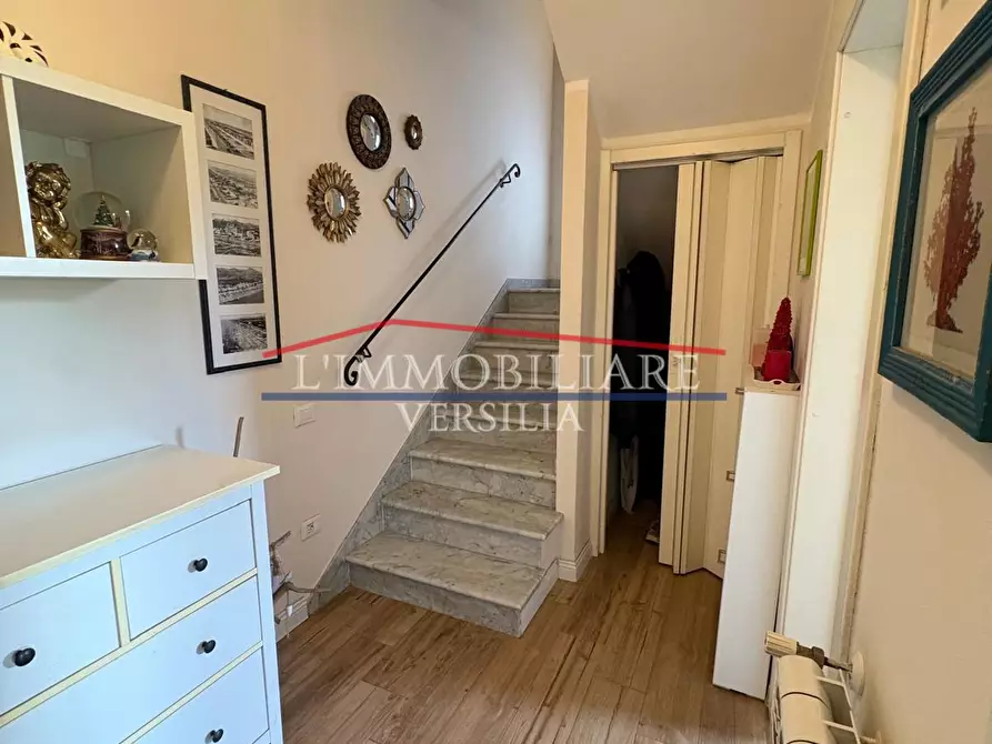 Immagine 16 di Casa bifamiliare in vendita  a Montignoso