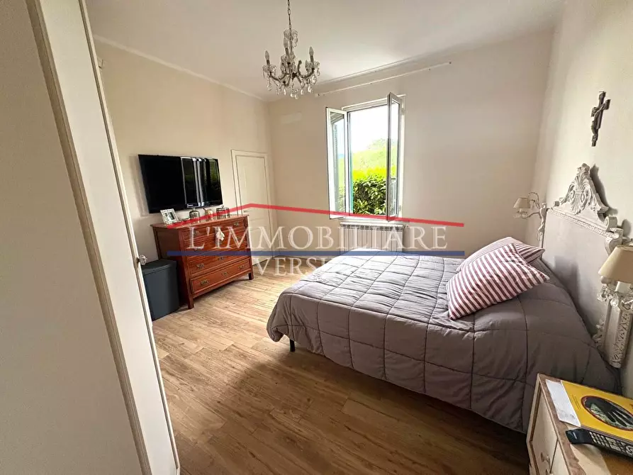 Immagine 17 di Casa bifamiliare in vendita  a Montignoso
