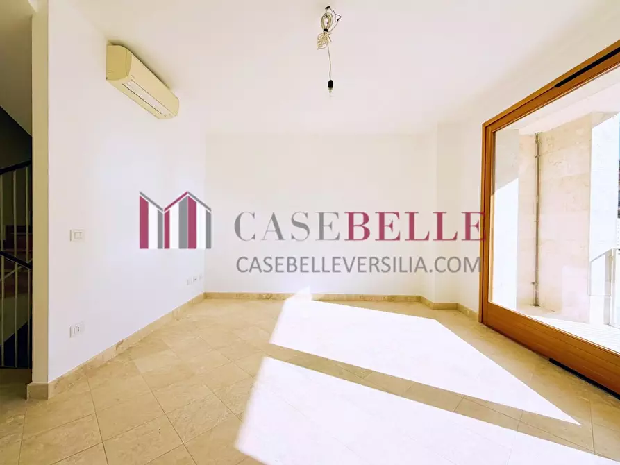 Immagine 3 di Casa bifamiliare in vendita  a Camaiore