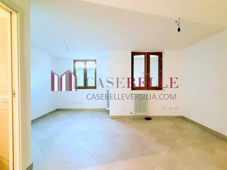 Immagine 18 di Casa bifamiliare in vendita  a Camaiore
