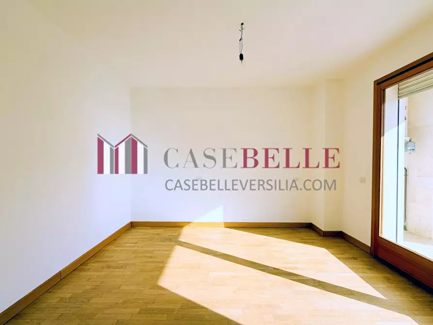 Immagine 28 di Casa bifamiliare in vendita  a Camaiore