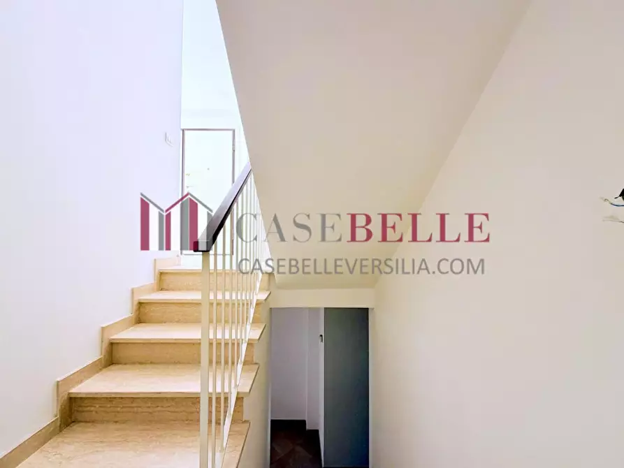 Immagine 13 di Casa bifamiliare in vendita  a Camaiore