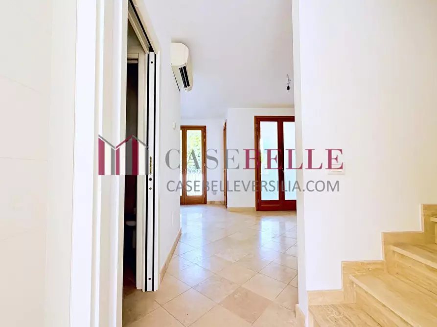 Immagine 5 di Casa bifamiliare in vendita  a Camaiore