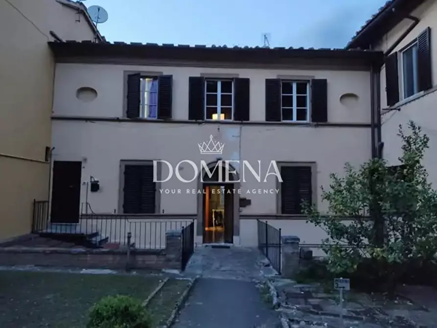 Immagine 14 di Appartamento in vendita  a Siena