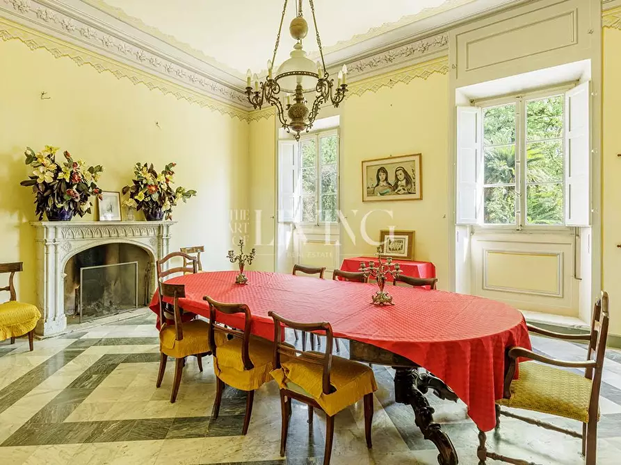 Immagine 8 di Villa in vendita  a Capannori