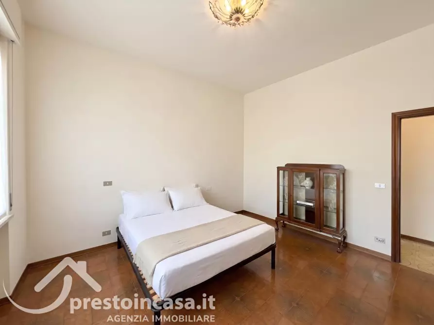 Immagine 19 di Appartamento in vendita  a Viareggio