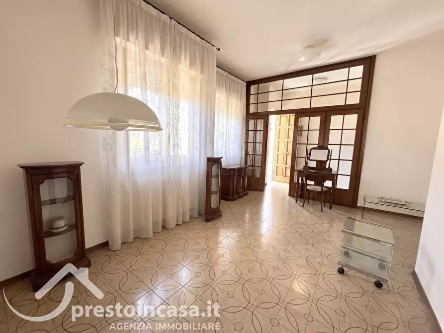 Immagine 4 di Appartamento in vendita  a Viareggio