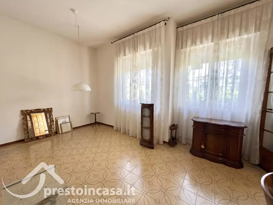 Immagine 5 di Appartamento in vendita  a Viareggio