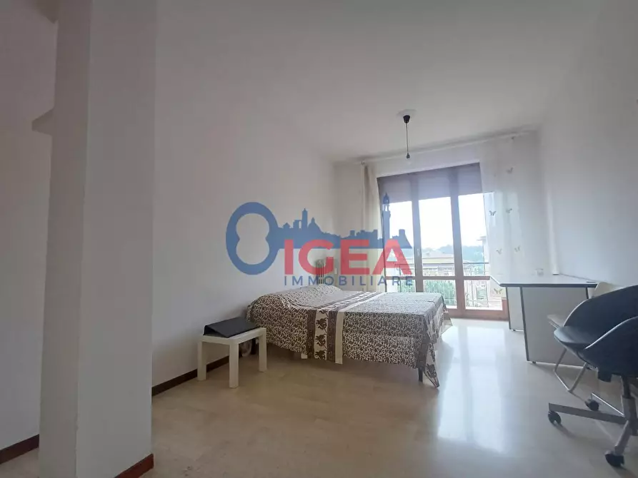 Immagine 10 di Appartamento in vendita  a Siena