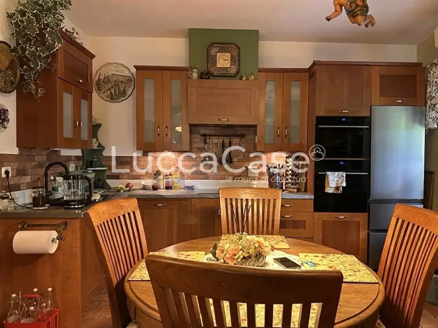 Immagine 6 di Casa indipendente in vendita  a Bagni Di Lucca