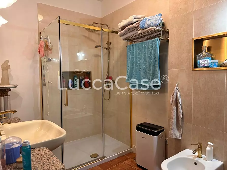 Immagine 15 di Casa indipendente in vendita  a Bagni Di Lucca