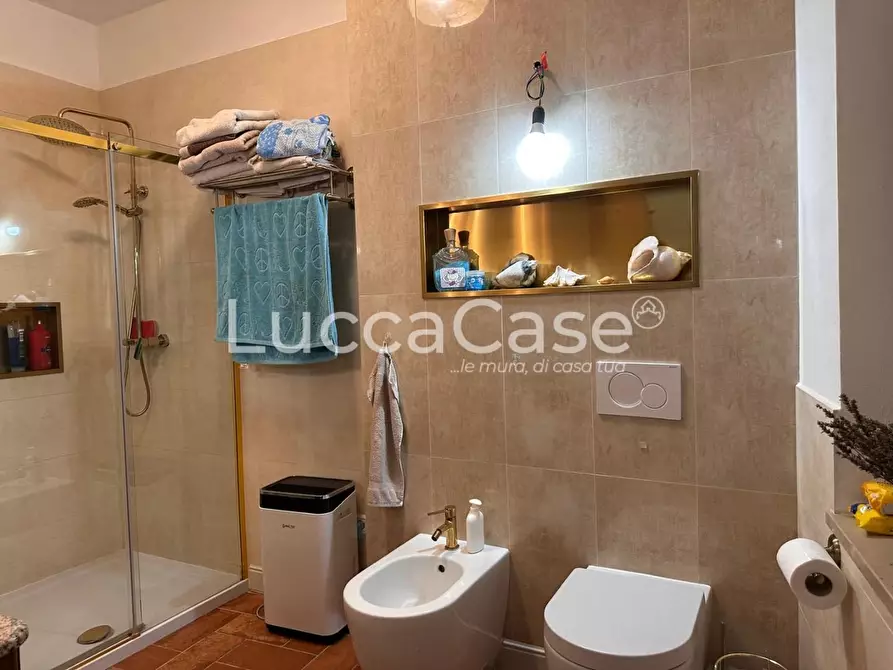 Immagine 13 di Casa indipendente in vendita  a Bagni Di Lucca