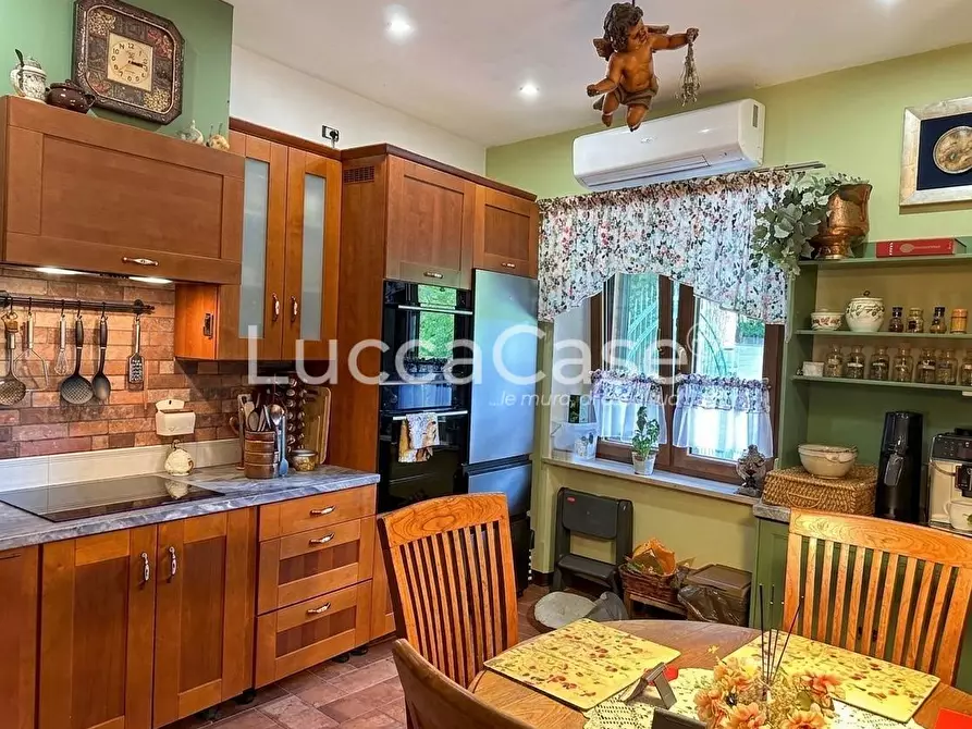 Immagine 9 di Casa indipendente in vendita  a Bagni Di Lucca