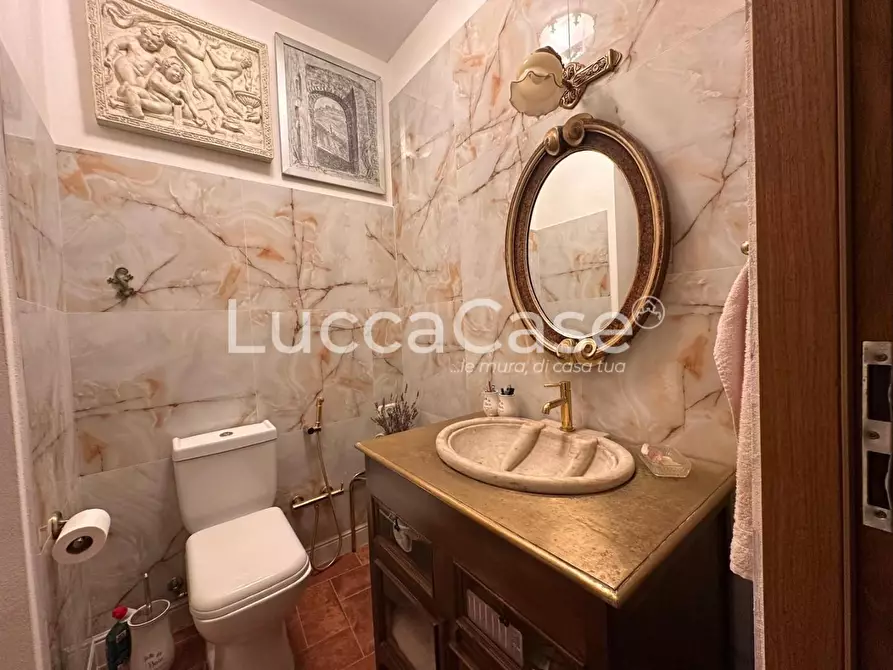 Immagine 12 di Casa indipendente in vendita  a Bagni Di Lucca