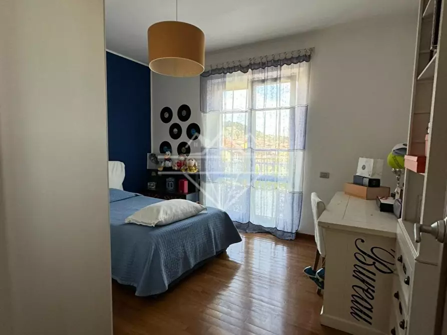 Immagine 13 di Villa in vendita  a Carrara