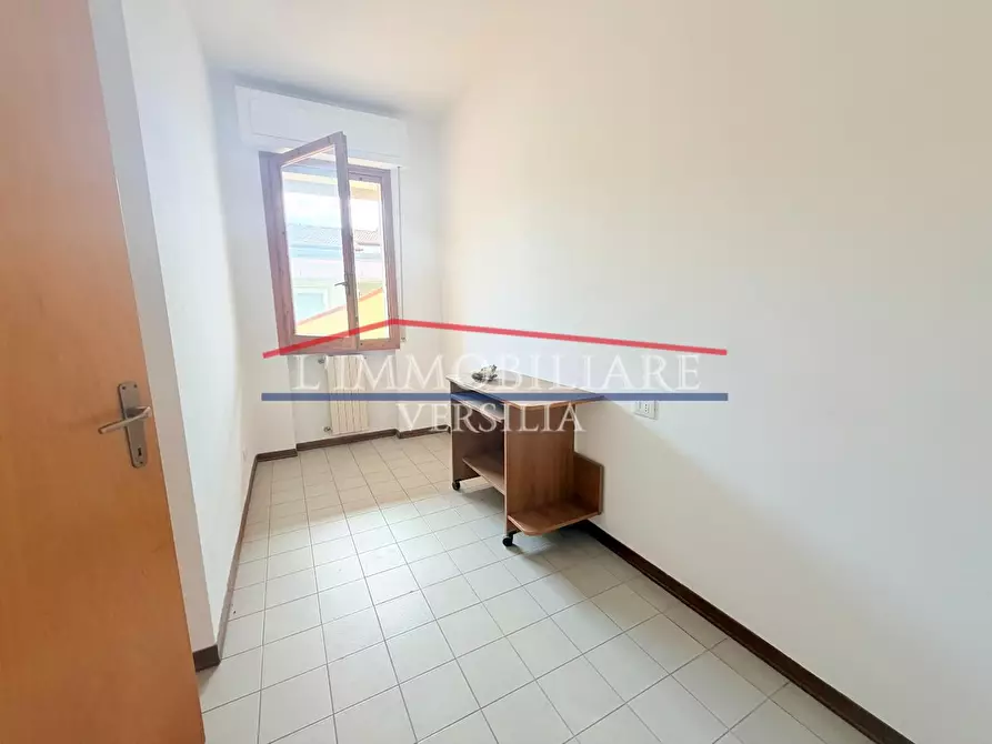 Immagine 8 di Appartamento in vendita  a Massa
