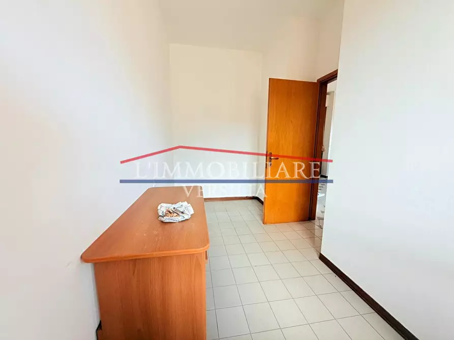 Immagine 11 di Appartamento in vendita  a Massa