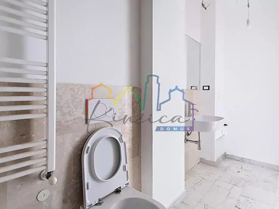 Immagine 12 di Appartamento in vendita  a Pisa