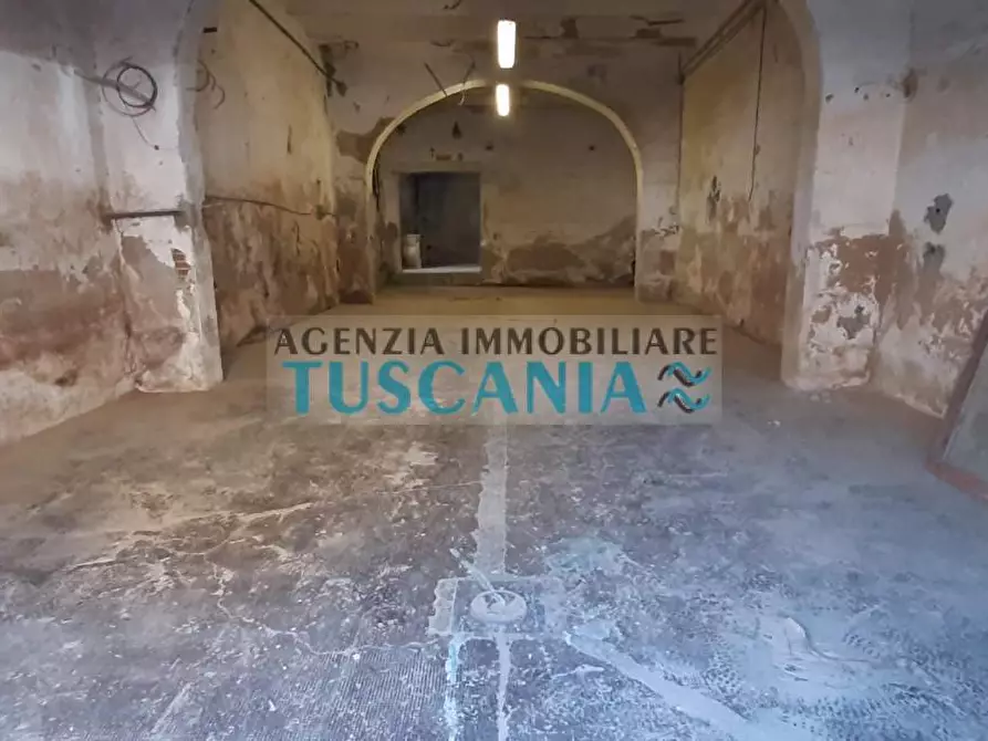 Immagine 7 di Locale commerciale in vendita  a Cecina