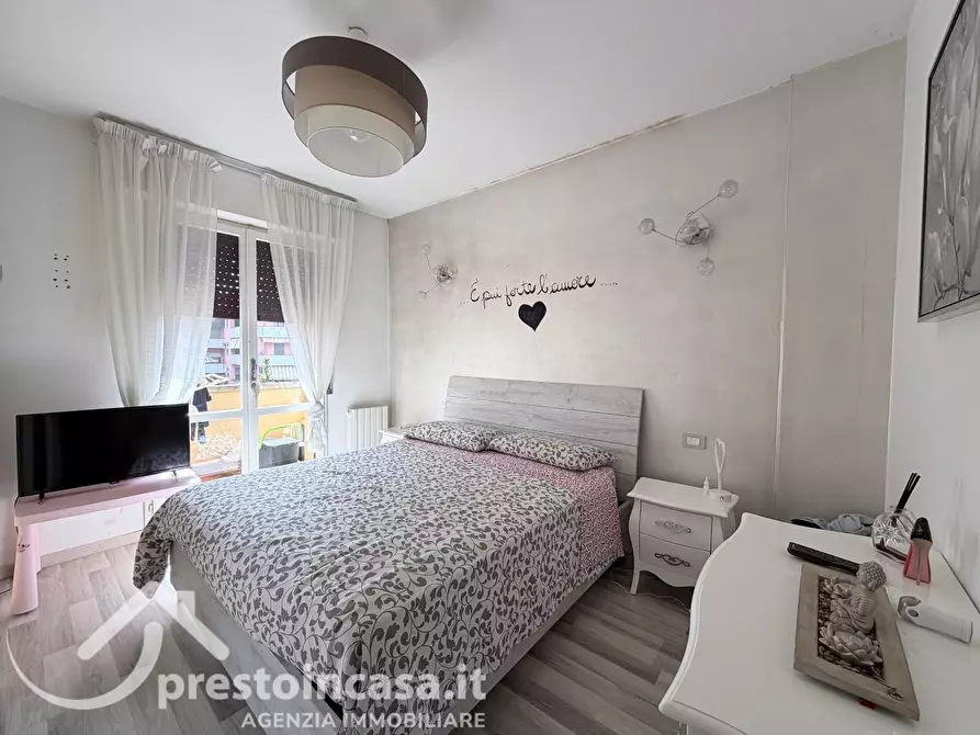 Immagine 10 di Appartamento in vendita  a Viareggio