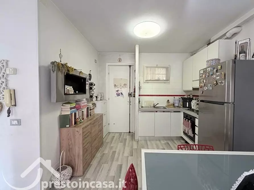 Immagine 7 di Appartamento in vendita  a Viareggio