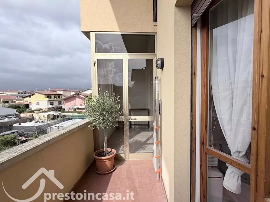 Immagine 14 di Appartamento in vendita  a Viareggio