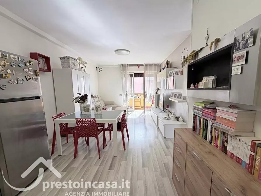 Immagine 4 di Appartamento in vendita  a Viareggio