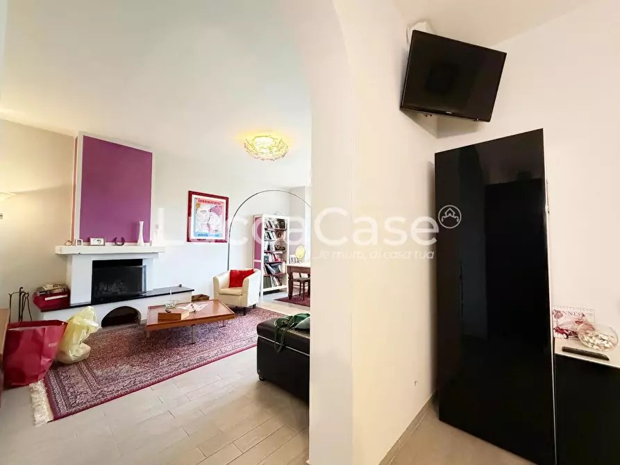 Immagine 13 di Appartamento in vendita  a Lucca