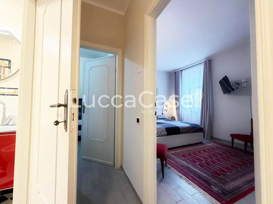 Immagine 32 di Appartamento in vendita  a Lucca