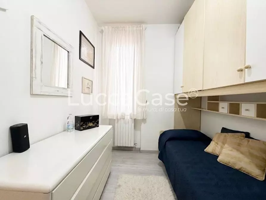 Immagine 31 di Appartamento in vendita  a Lucca