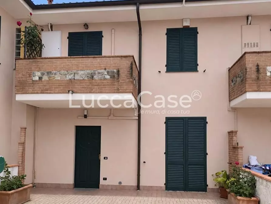 Immagine 32 di Villetta a schiera in vendita  a Altopascio