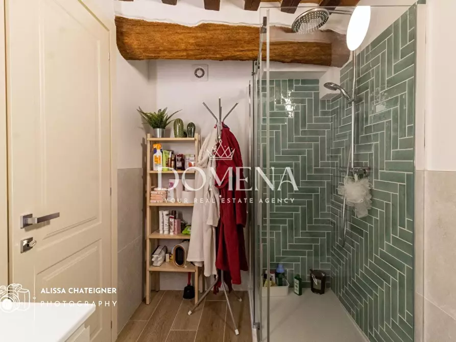 Immagine 36 di Appartamento in vendita  a Siena