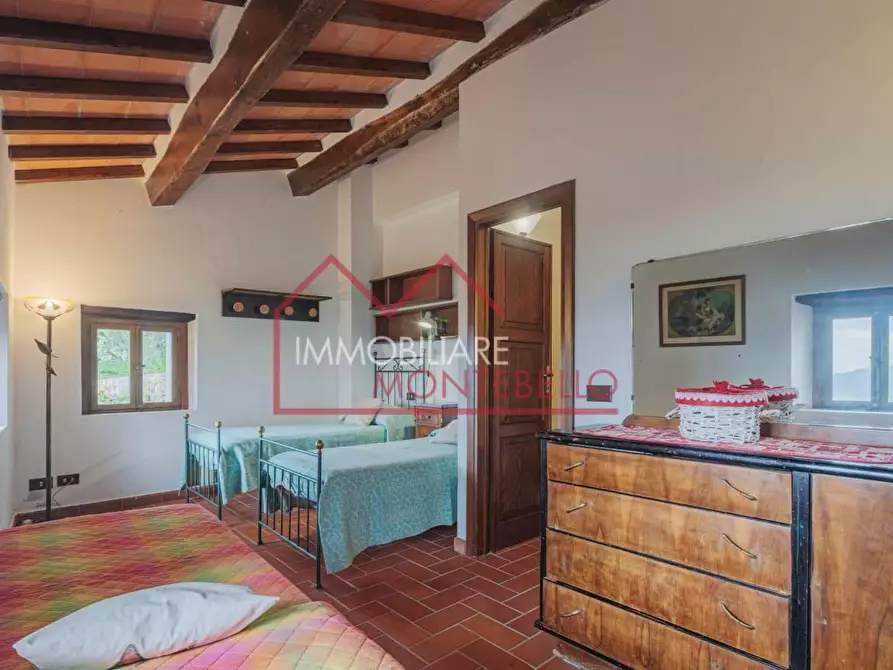Immagine 29 di Rustico / casale in vendita  a Camaiore