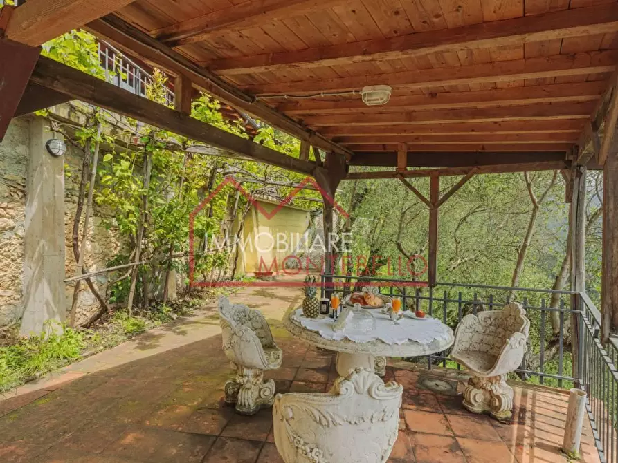 Immagine 3 di Rustico / casale in vendita  a Camaiore