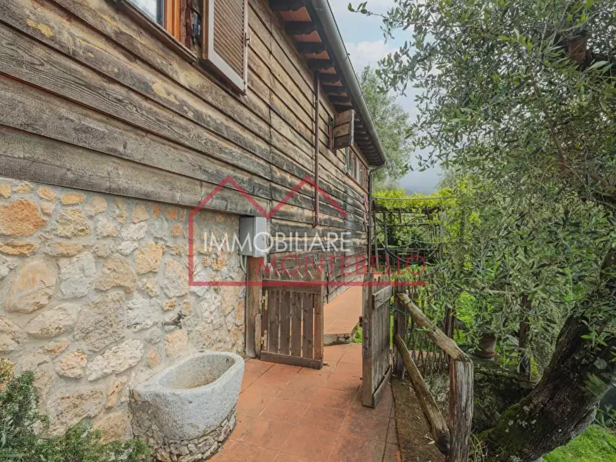 Immagine 43 di Rustico / casale in vendita  a Camaiore