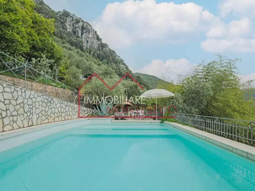 Immagine 12 di Rustico / casale in vendita  a Camaiore